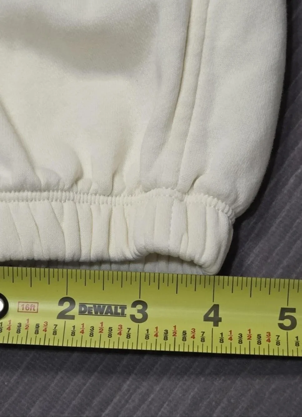 Nike Youth Classic Jogger Cream Fleece Sweatpants Size XL Loose Fit